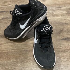 Nike GT Cut Basketball/Volleyball Athletic Shoes